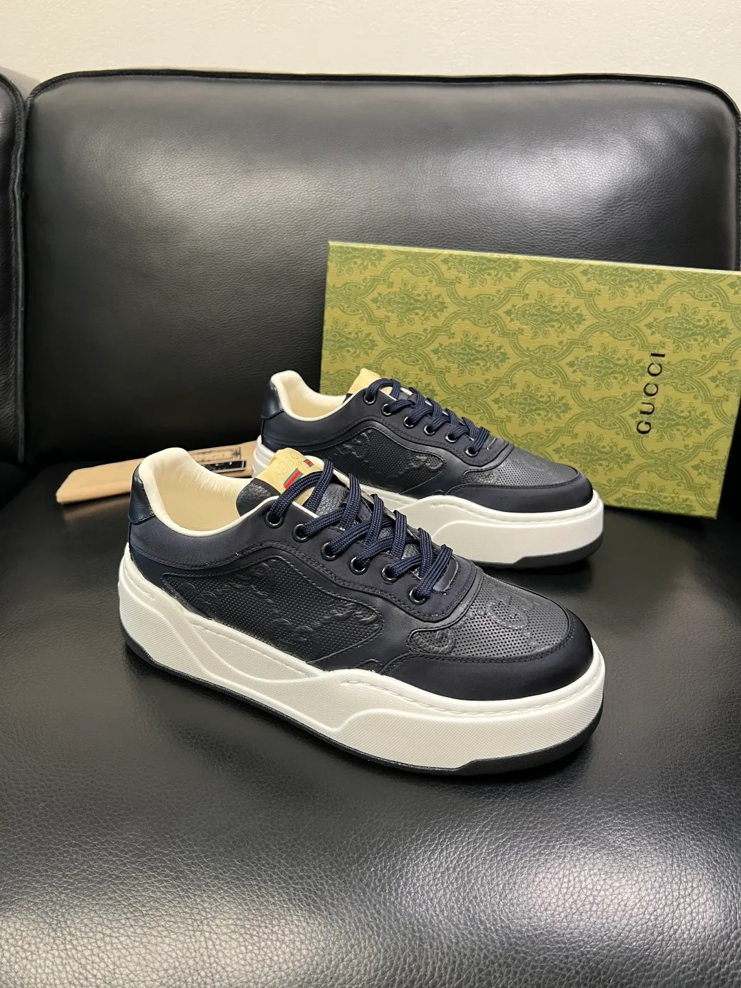 Men's shoes 💰840 Gucci high quality top crafts Gucci counter new original factory configuration, imported cowhide fabric from Italy, imported cowhide lining, breathable and comfortable, sole: original factory special supply original sole super comfortable, original factory and single goods, welcome to compare, code number 38-44 (customized 45 46)
